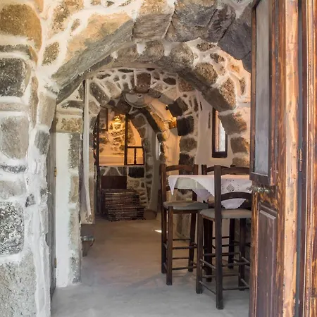 Holiday home Palaiokastro Traditional House Mandraki (Nisyros)